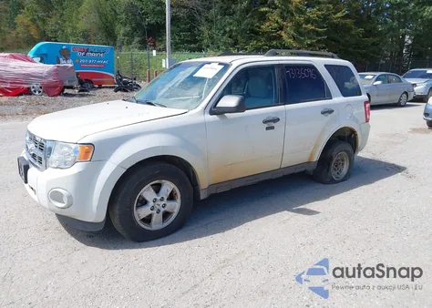 2011 Ford Escape Xlt z USA, uszkodzony, nr VIN 1FMCU9D77BKB28199